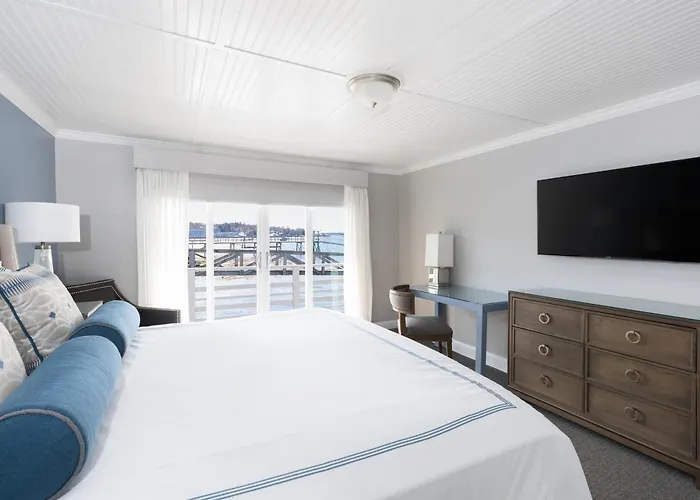 Boothbay Harbor Oceanside Inn